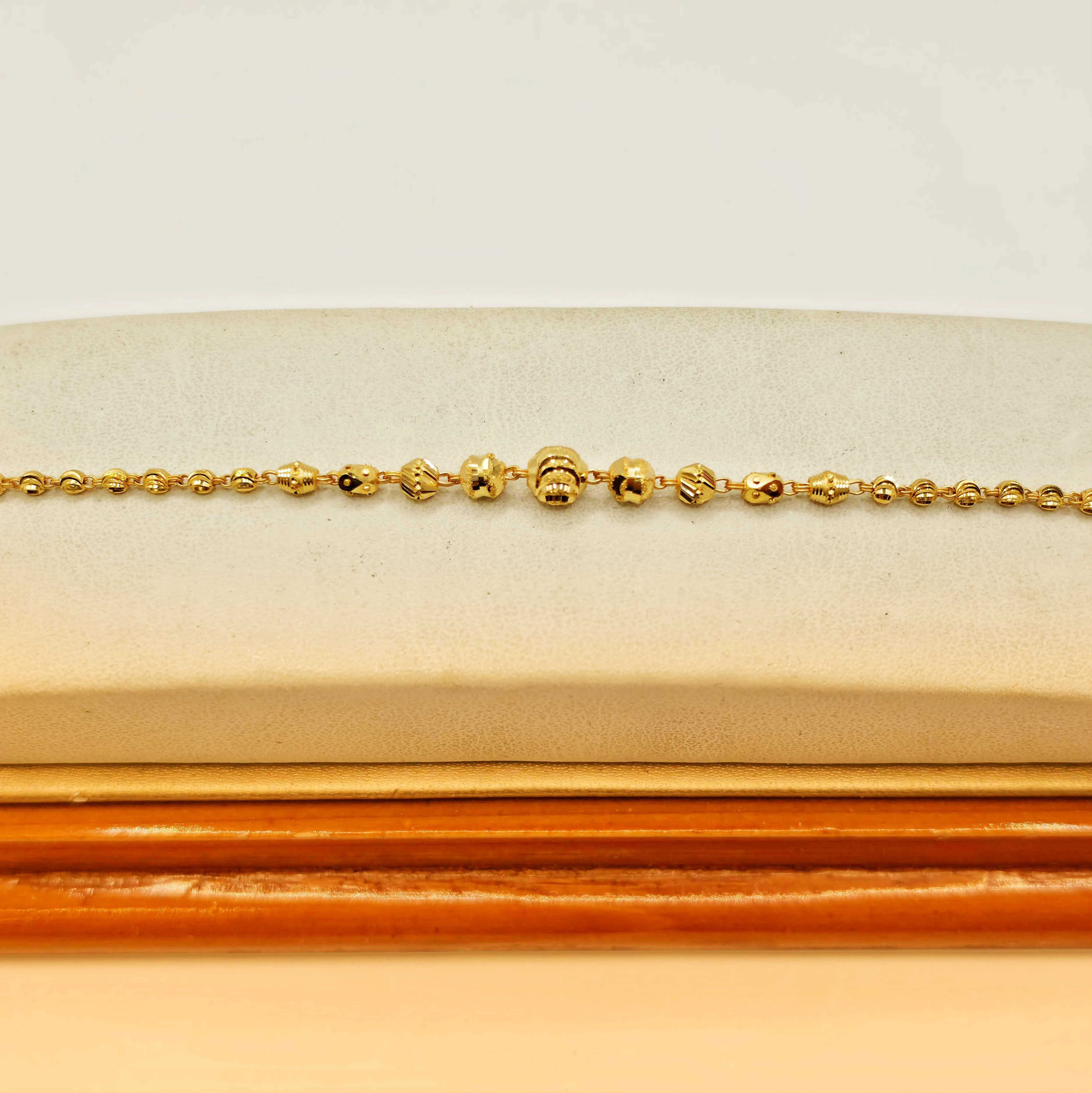 Elegant 22K (916) Gold Faceted Mani Bead Bracelet