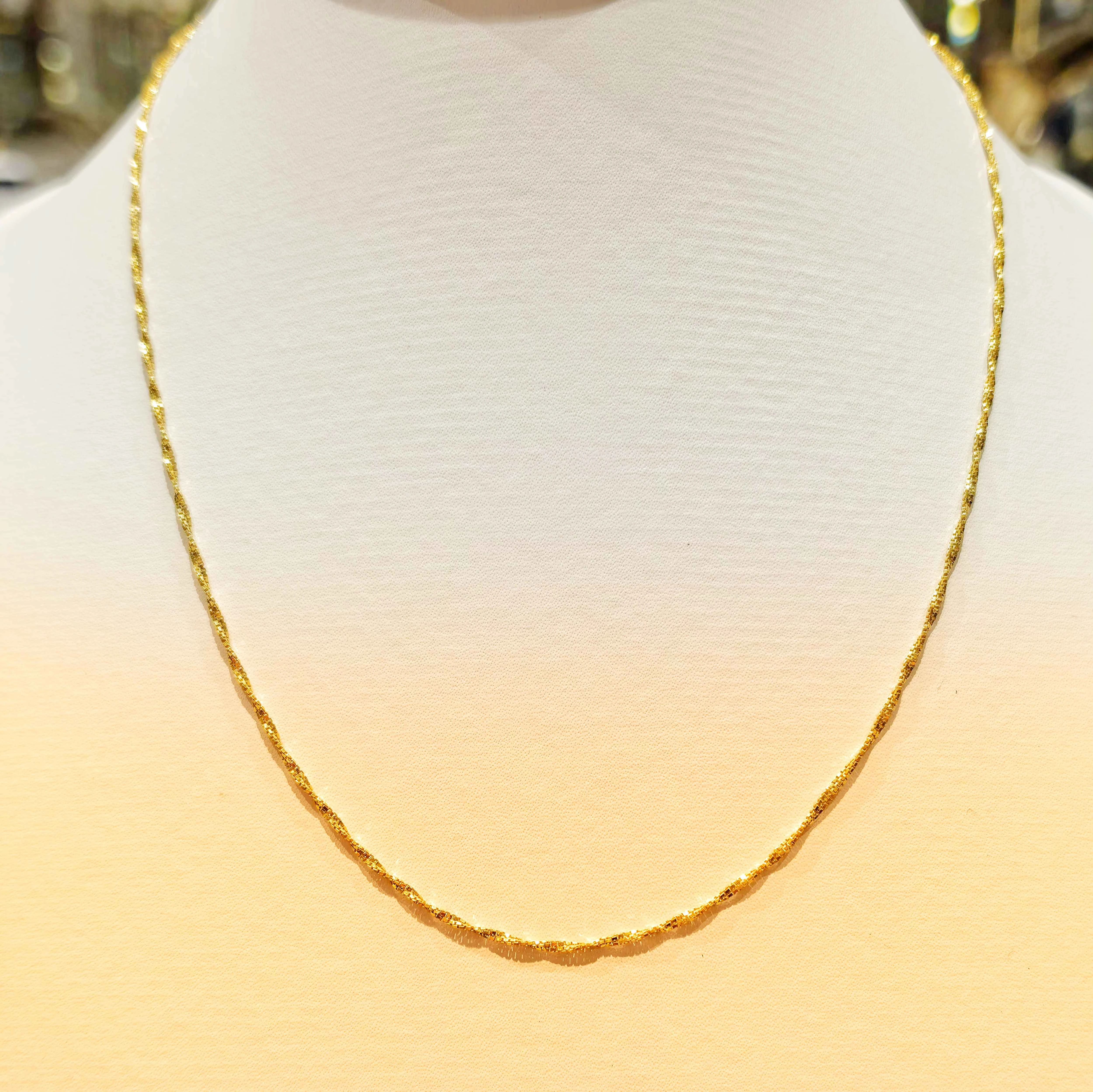 9KT DISCO CHAIN